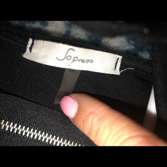 Black leather peplum top! - Picture 4 of 4